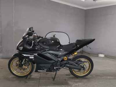 Yamaha YZF-R25 2019