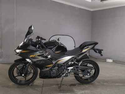 Kawasaki Ninja 400 2021