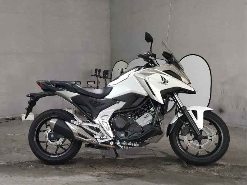 Honda NC750X 2023
