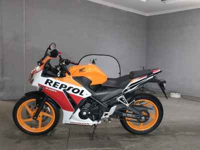 Honda CBR250R 2015