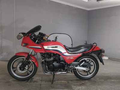 Kawasaki GPZ400F 2022