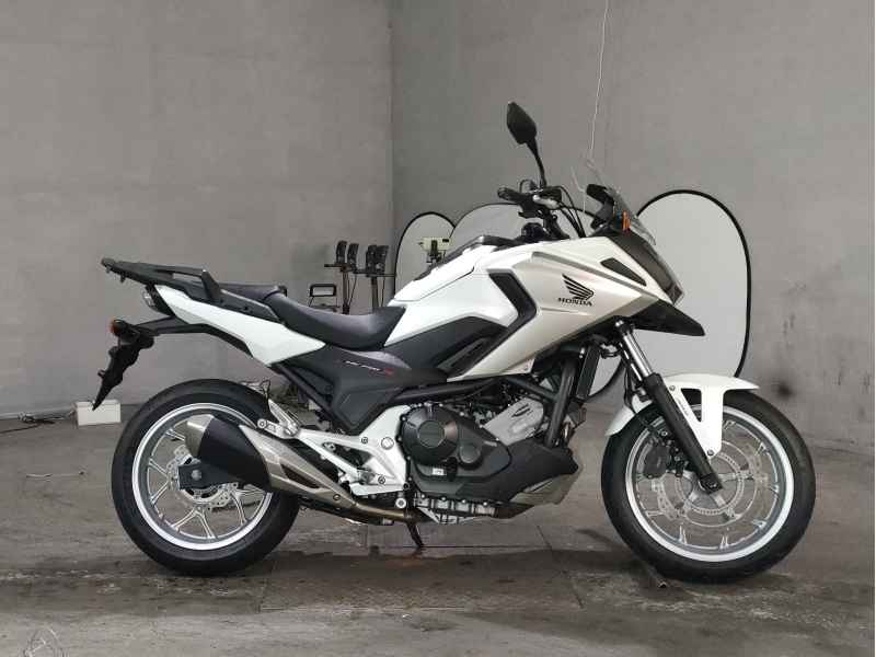 Honda NC750X 2018