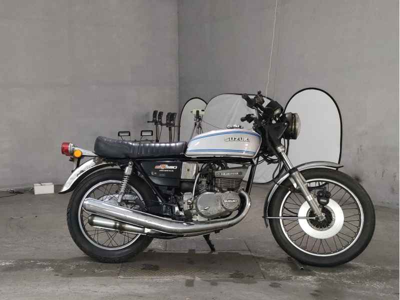 Suzuki GT380
