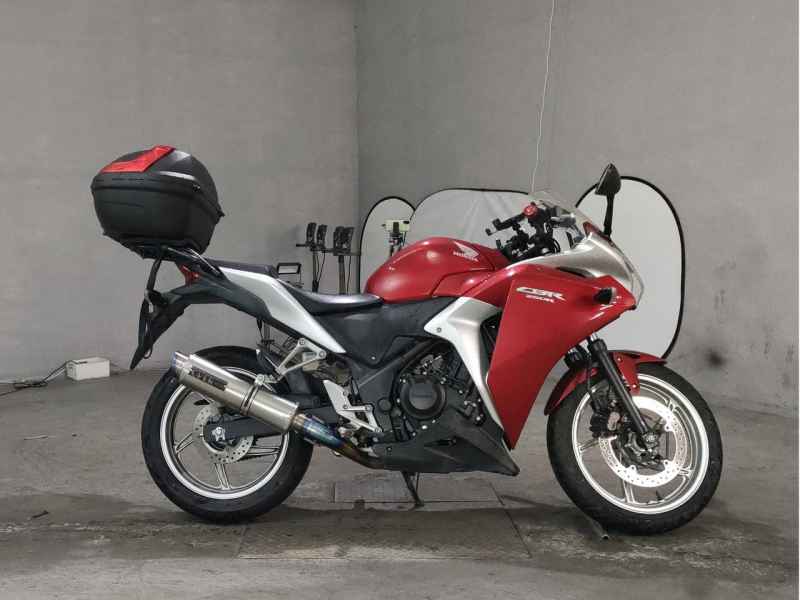 Honda CBR250R 2011