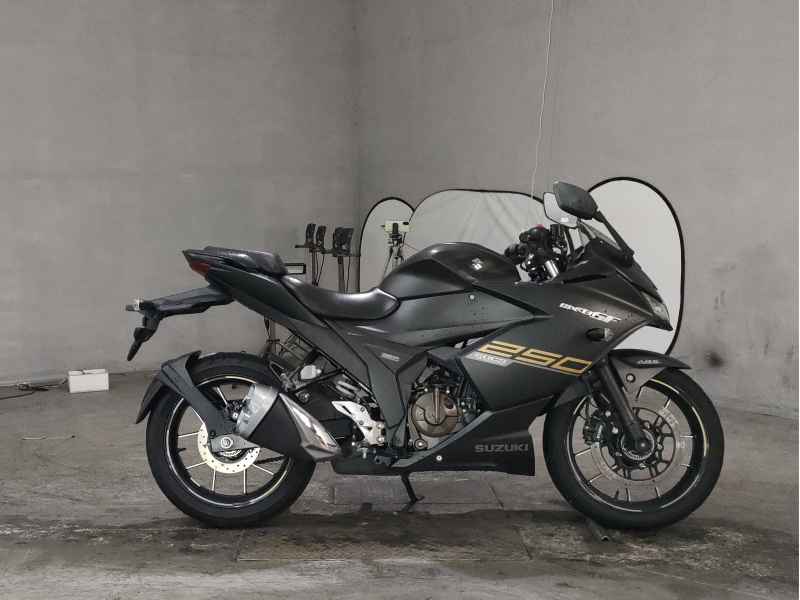 Suzuki Gixxer 250SF