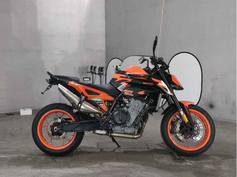 KTM 890 Duke 2023