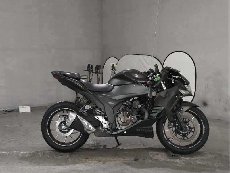 Suzuki Gixxer 250SF