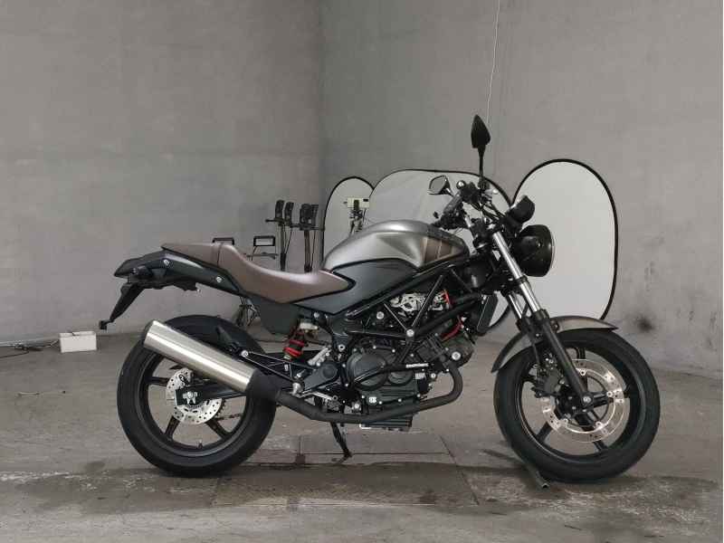 Honda VTR250 2017