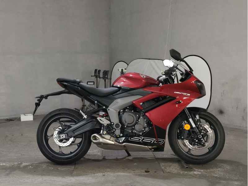 Triumph Daytona 660 2025