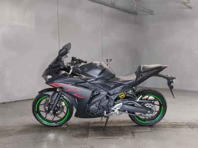 Yamaha YZF-R25 2017