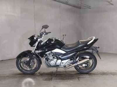 Suzuki GSR250