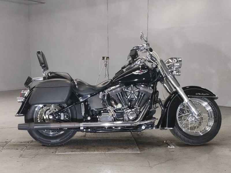Harley-Davidson Deluxe FLSTN1580 2009