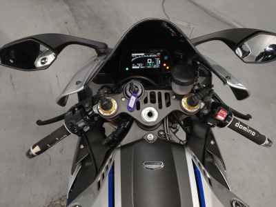 Yamaha YZF-R1M 2016