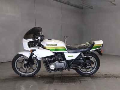Kawasaki GPZ750 2024