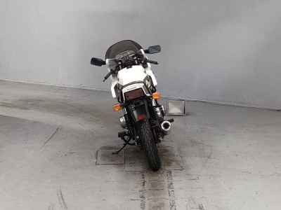 Kawasaki GPZ750 2024