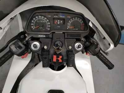 Kawasaki GPZ750 2024