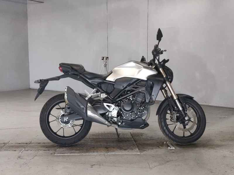 Honda CB250R 2019