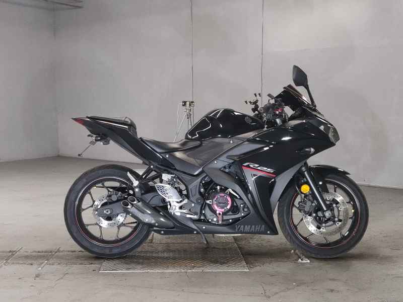 Yamaha YZF-R25 2018