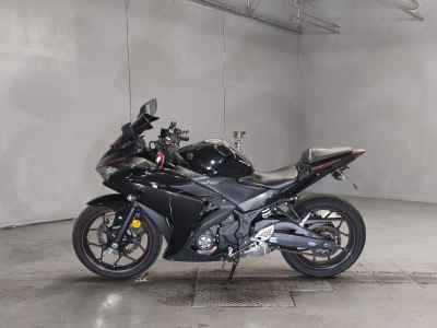 Yamaha YZF-R25 2018