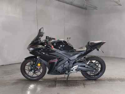 Yamaha YZF-R25 2018