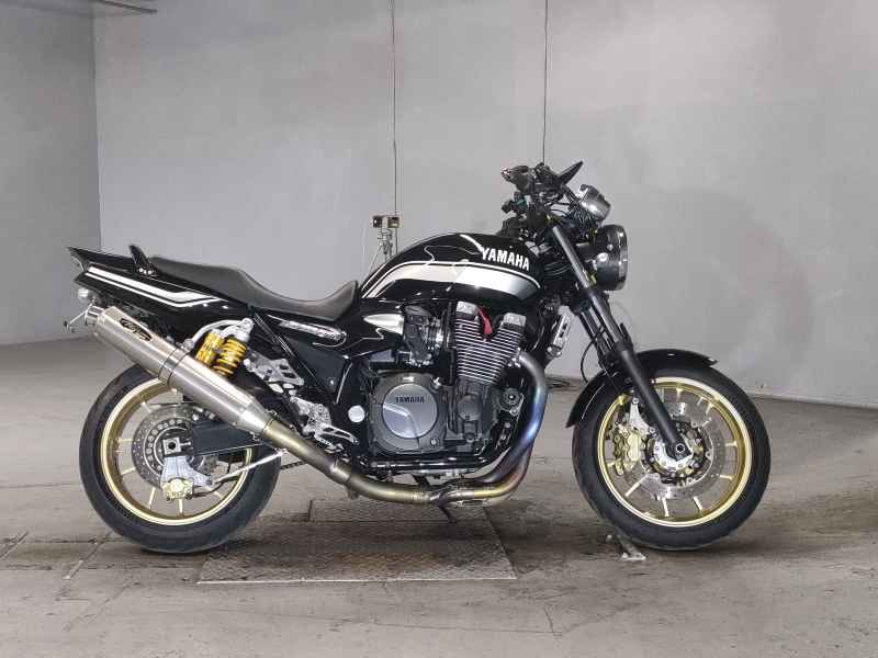 Yamaha XJR1300 2011