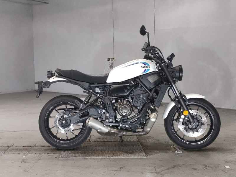 Yamaha XSR700 2022