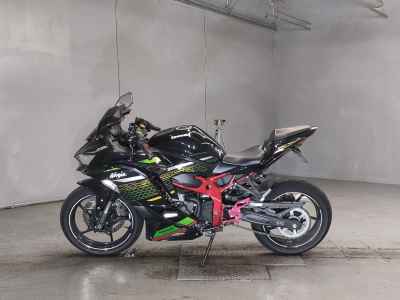 Kawasaki Ninja ZX-25R KRT Edition 2021