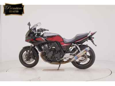 Honda CB400 Super Boldor 2010