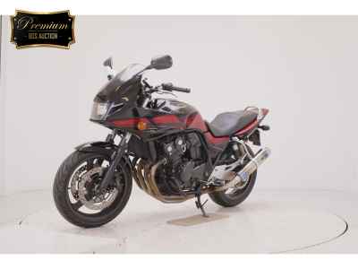Honda CB400 Super Boldor 2010