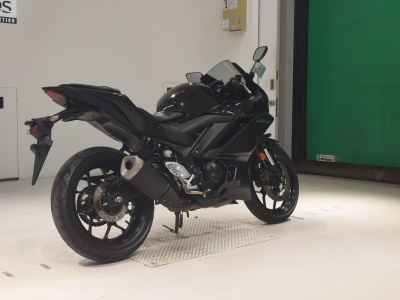 Yamaha YZF-R25 2022
