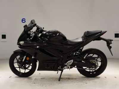Yamaha YZF-R25 2020