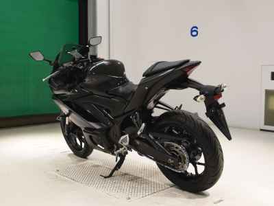Yamaha YZF-R25 2020