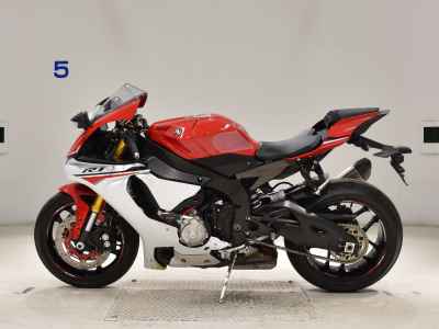 Yamaha YZF-R1 2015