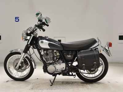 Yamaha SR400 2021