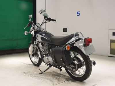 Yamaha SR400 2021