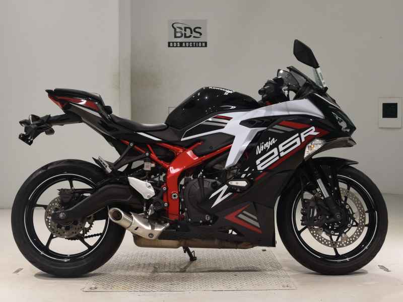 Kawasaki Ninja ZX-25R 2021