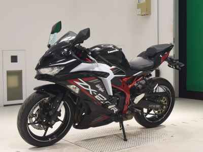 Kawasaki Ninja ZX-25R 2021