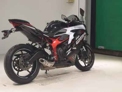 Kawasaki Ninja ZX-25R 2021