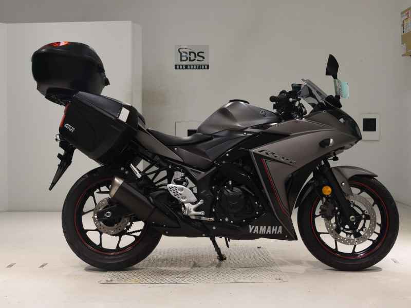 Yamaha YZF-R25 2016