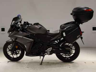 Yamaha YZF-R25 2016
