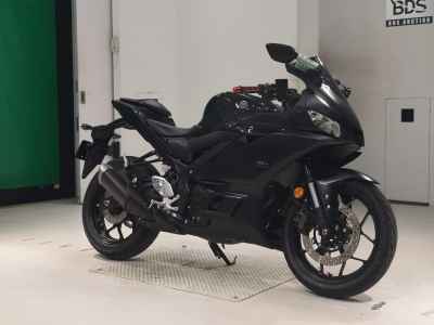 Yamaha YZF-R25 2021