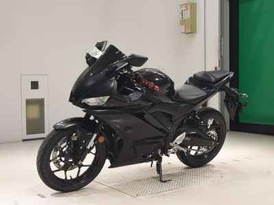 Yamaha YZF-R25 2021