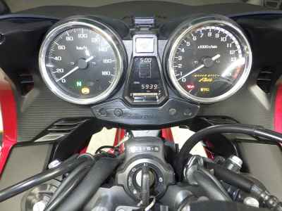 Honda CB400 Super Boldor 2019