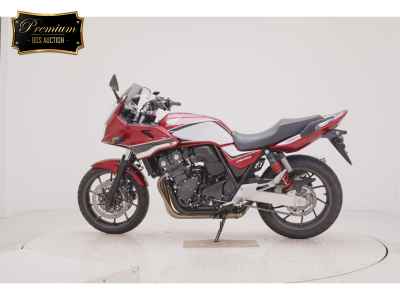 Honda CB400 Super Boldor 2019