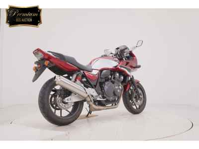 Honda CB400 Super Boldor 2019