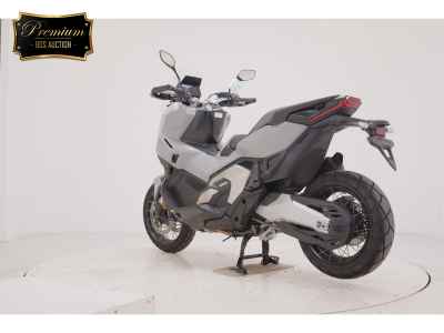 Honda X-Adv 750 2025