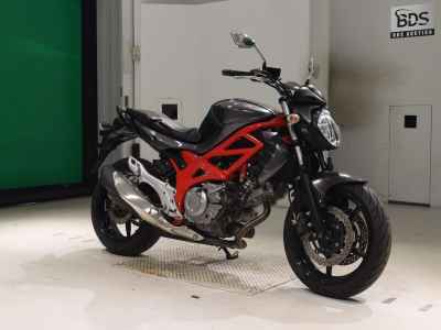 Suzuki Gladius SFV650 2014