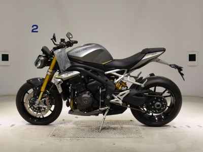 Triumph Speed Triple 1200 RS 2021