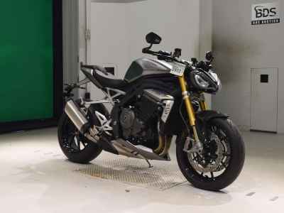 Triumph Speed Triple 1200 RS 2021