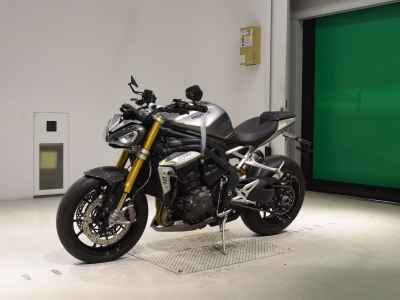 Triumph Speed Triple 1200 RS 2021